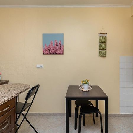Cozy One Bedroom Apt In Historic Location - Carmo Lissabon Buitenkant foto