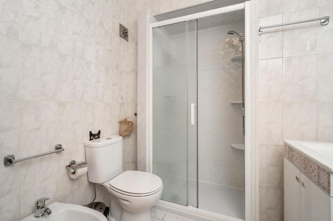 Cozy One Bedroom Apt In Historic Location - Carmo Lissabon Buitenkant foto
