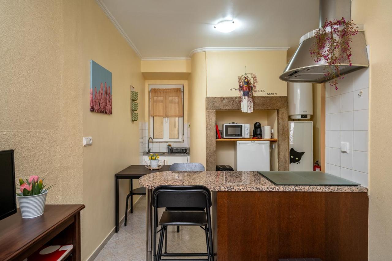 Cozy One Bedroom Apt In Historic Location - Carmo Lissabon Buitenkant foto