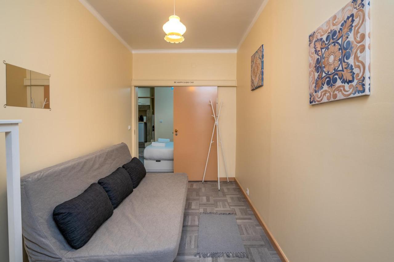 Cozy One Bedroom Apt In Historic Location - Carmo Lissabon Buitenkant foto