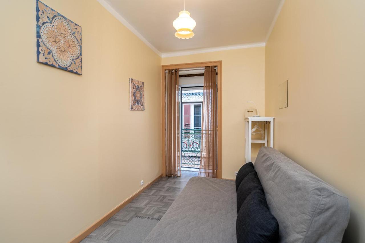 Cozy One Bedroom Apt In Historic Location - Carmo Lissabon Buitenkant foto